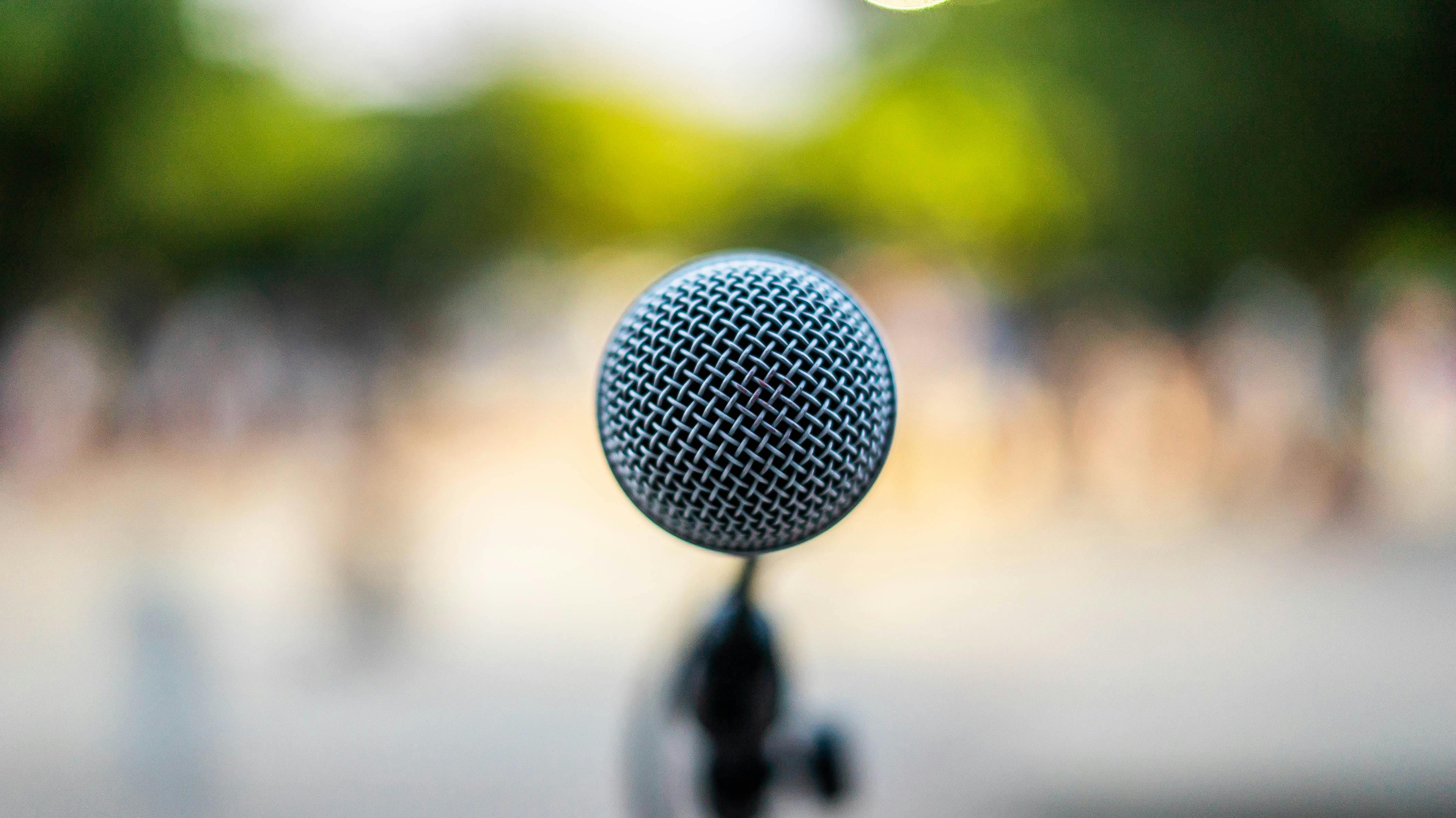 Stand, Speak, Shine: Public Speaking Tips for Absolute Beginners